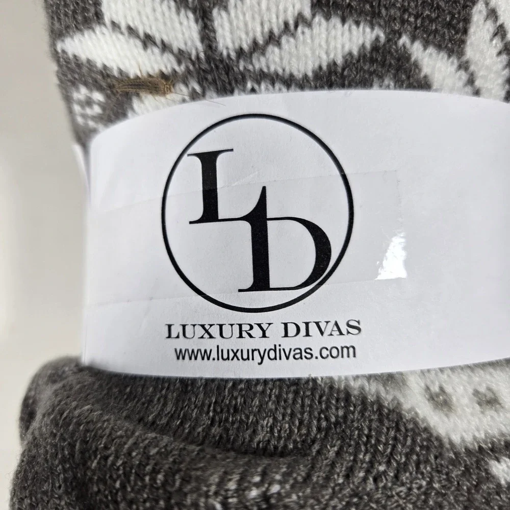 Yeleete Winter Socks 9-11 Snowflake‎ Fair Isle Sherpa Lined Gripper